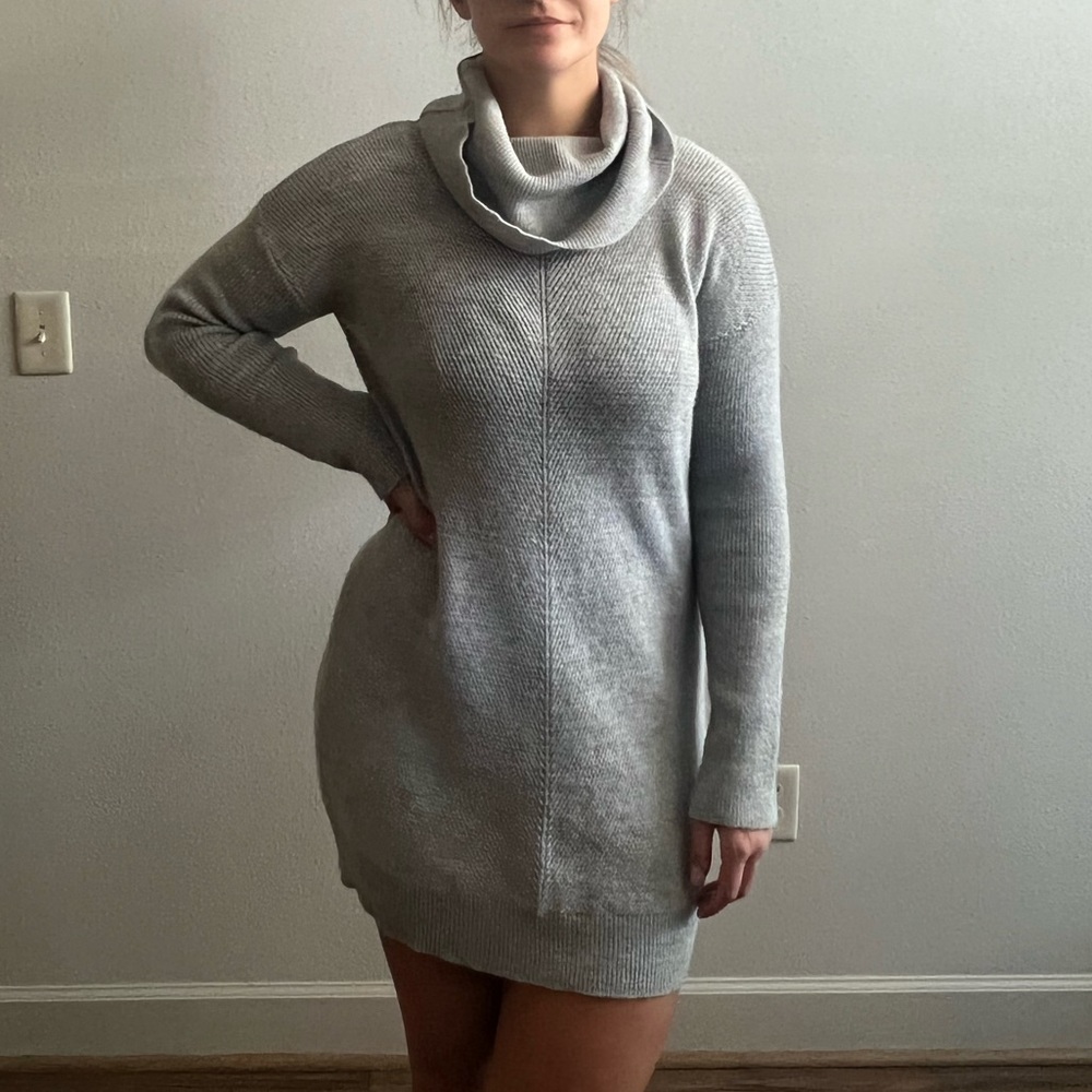 Lulu’s Grey Sweater Dress